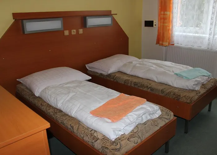 U Přehrady Hotel 2*