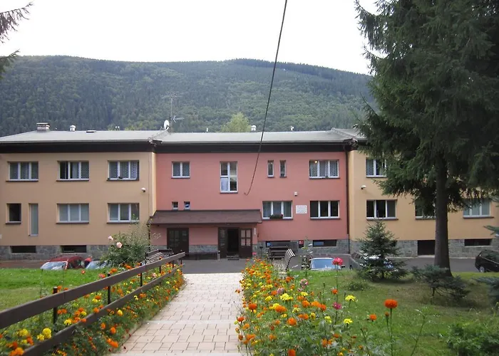 Hotel U Přehrady 2*